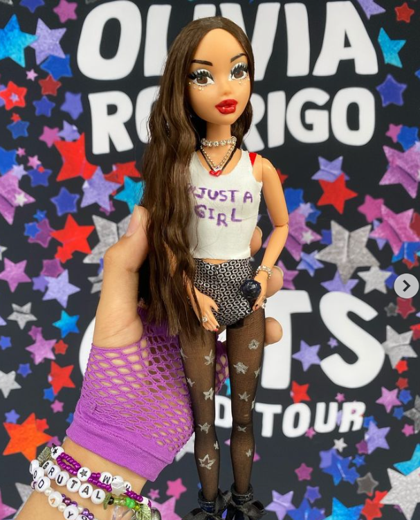 Olivia GUTS 1